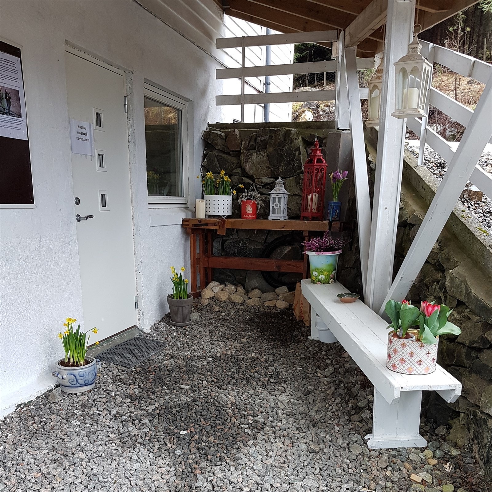 Inngang nede Galleribilde