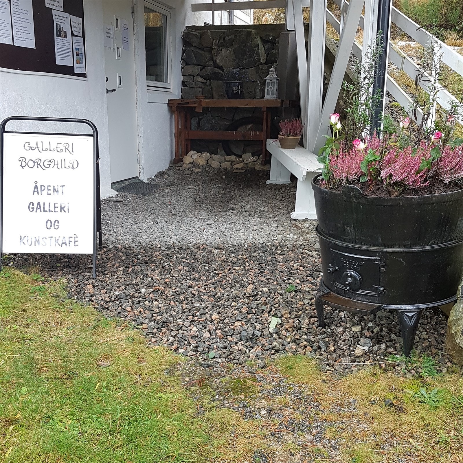 Inngang nede Galleribilde