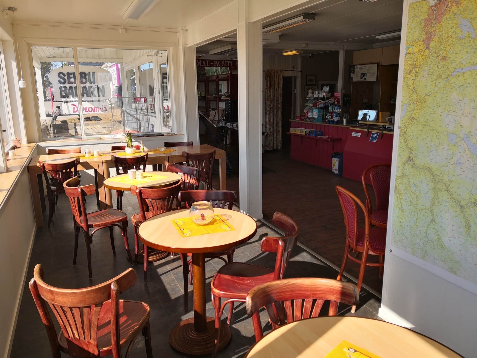 Ca 25 sitteplasser for servering Galleribilde