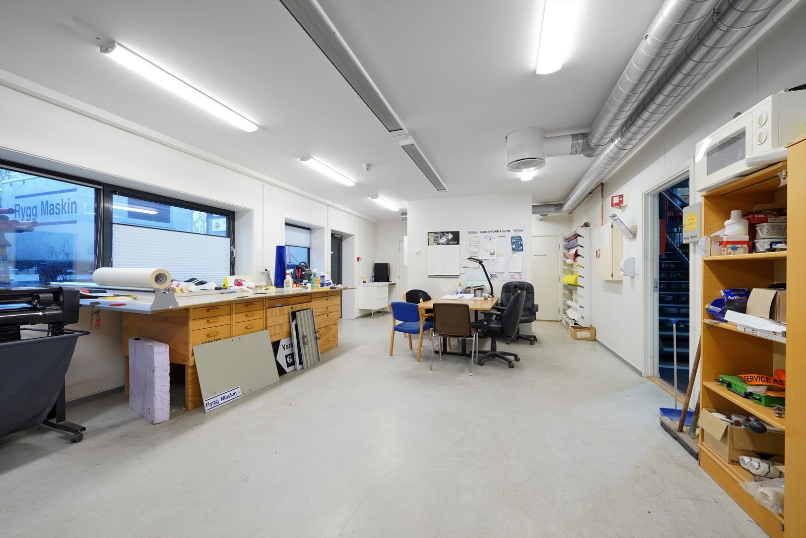 Finverksted i Lagerhall Galleribilde