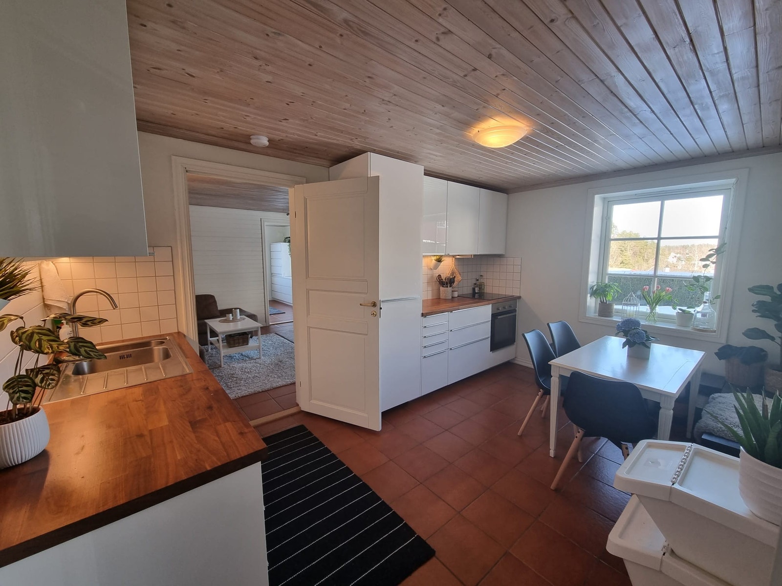 Kjøkken - eksempel på møblering Galleribilde