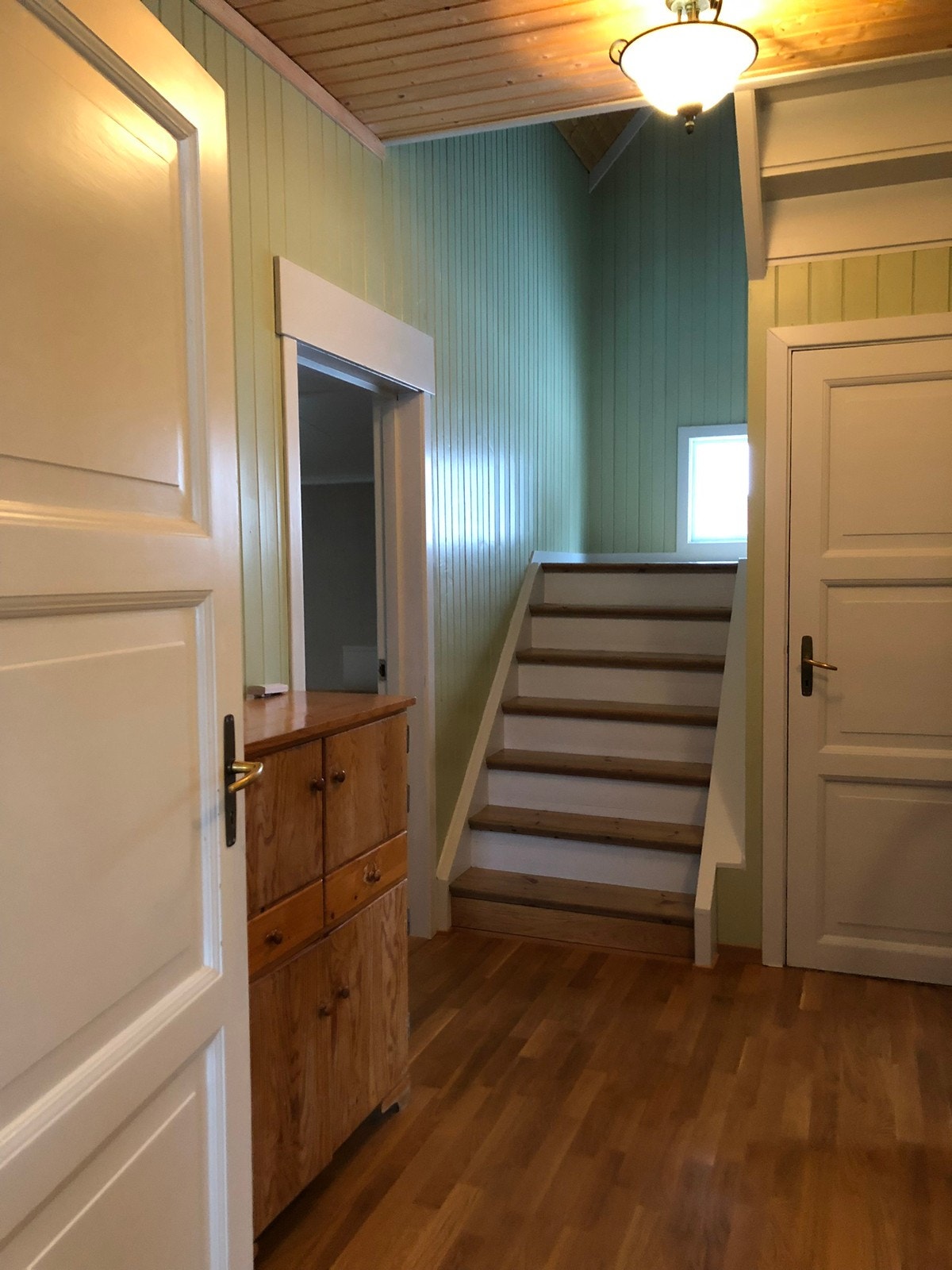 Gang 1.etg og trapp Galleribilde