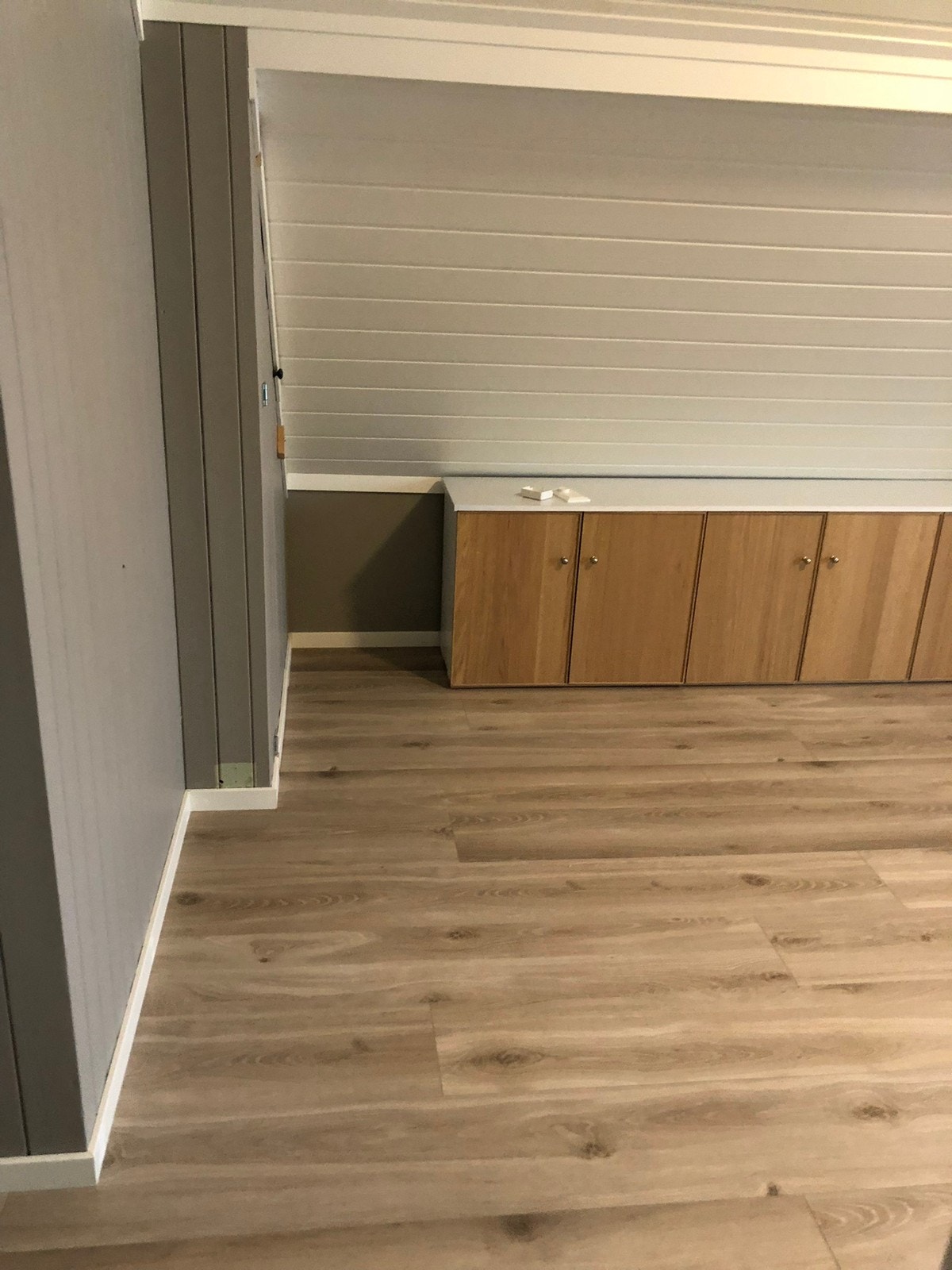 Rom 4 med balkong og gode oppbevaringsmuligheter Galleribilde