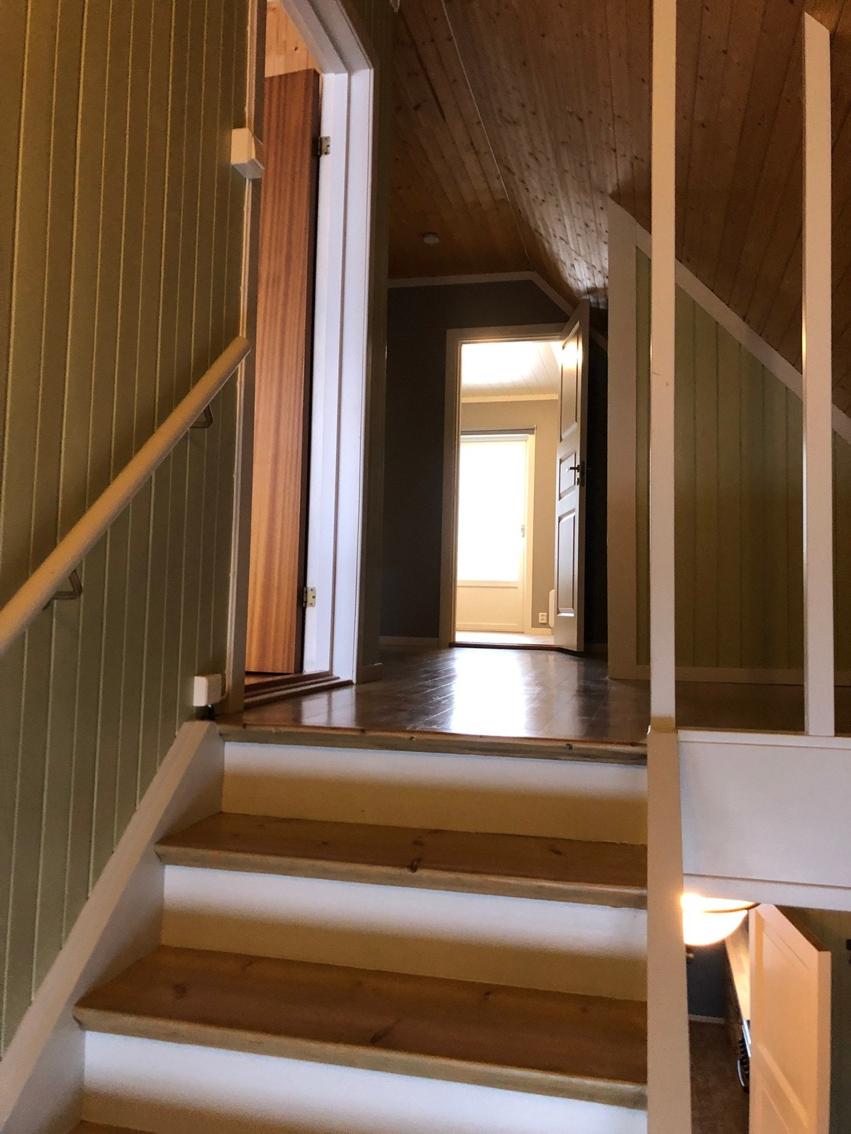 Trapp/gang i 2.etg Galleribilde