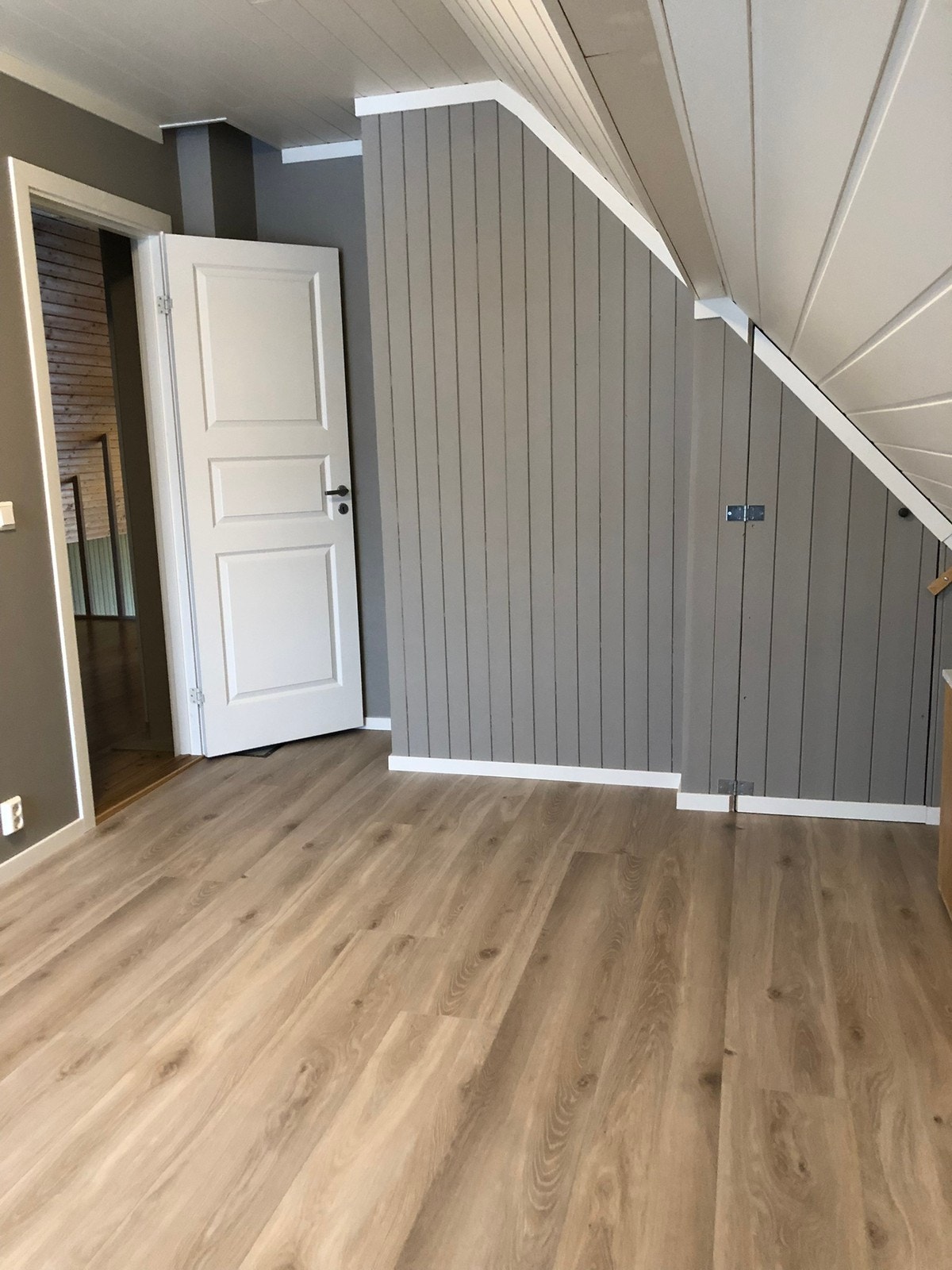 Rom 4 med balkong og gode oppbevaringsmuligheter Galleribilde