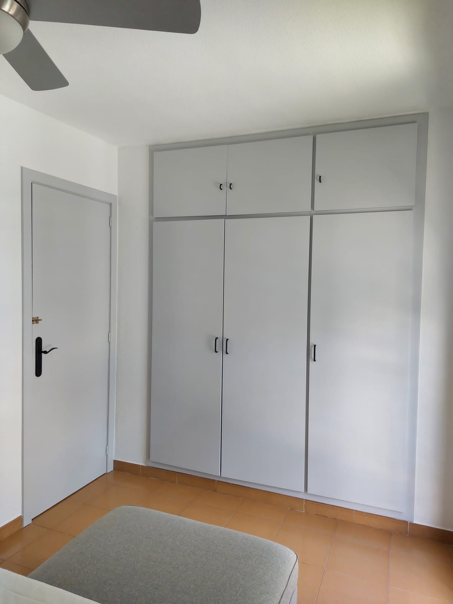 Garderobe soverom 1 Galleribilde