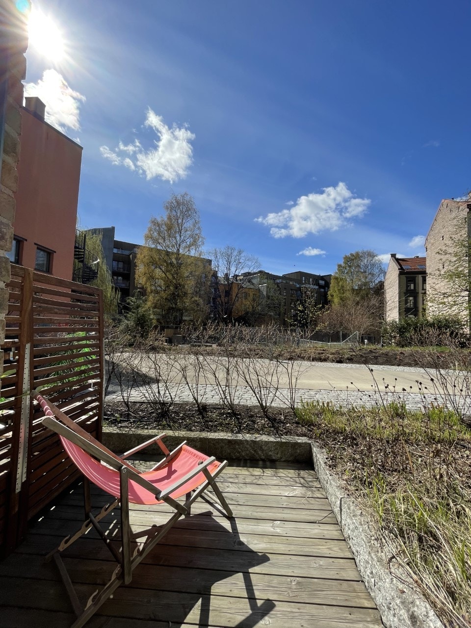 Vestvendt terrasse på ca. 3 kvm med ettermiddags og kveldssol Galleribilde