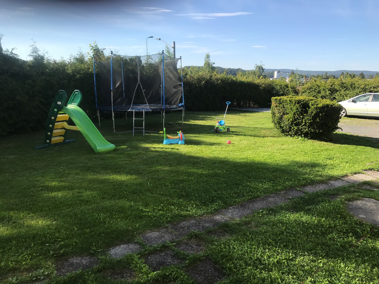 Garden for all and children to play, have Galleribilde