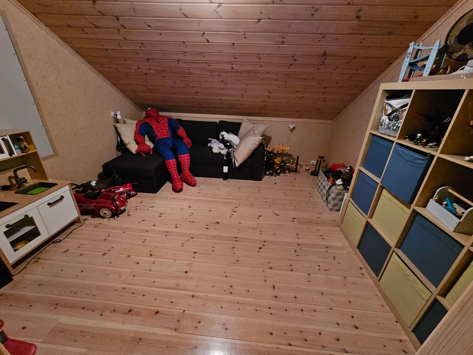 Lekerom med sovesofa Galleribilde