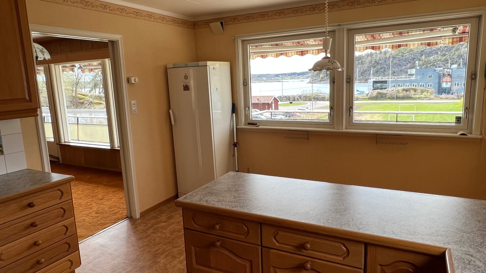 Utsikt fra kjøkken Galleribilde