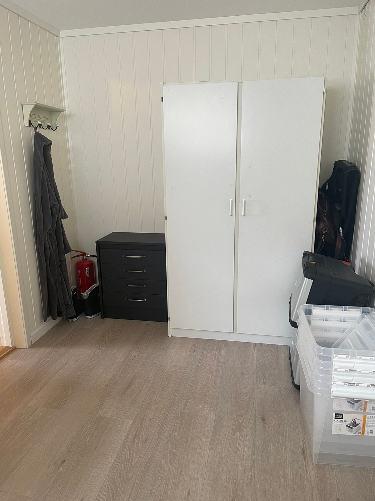Garderobeskap på soverom 2. Galleribilde