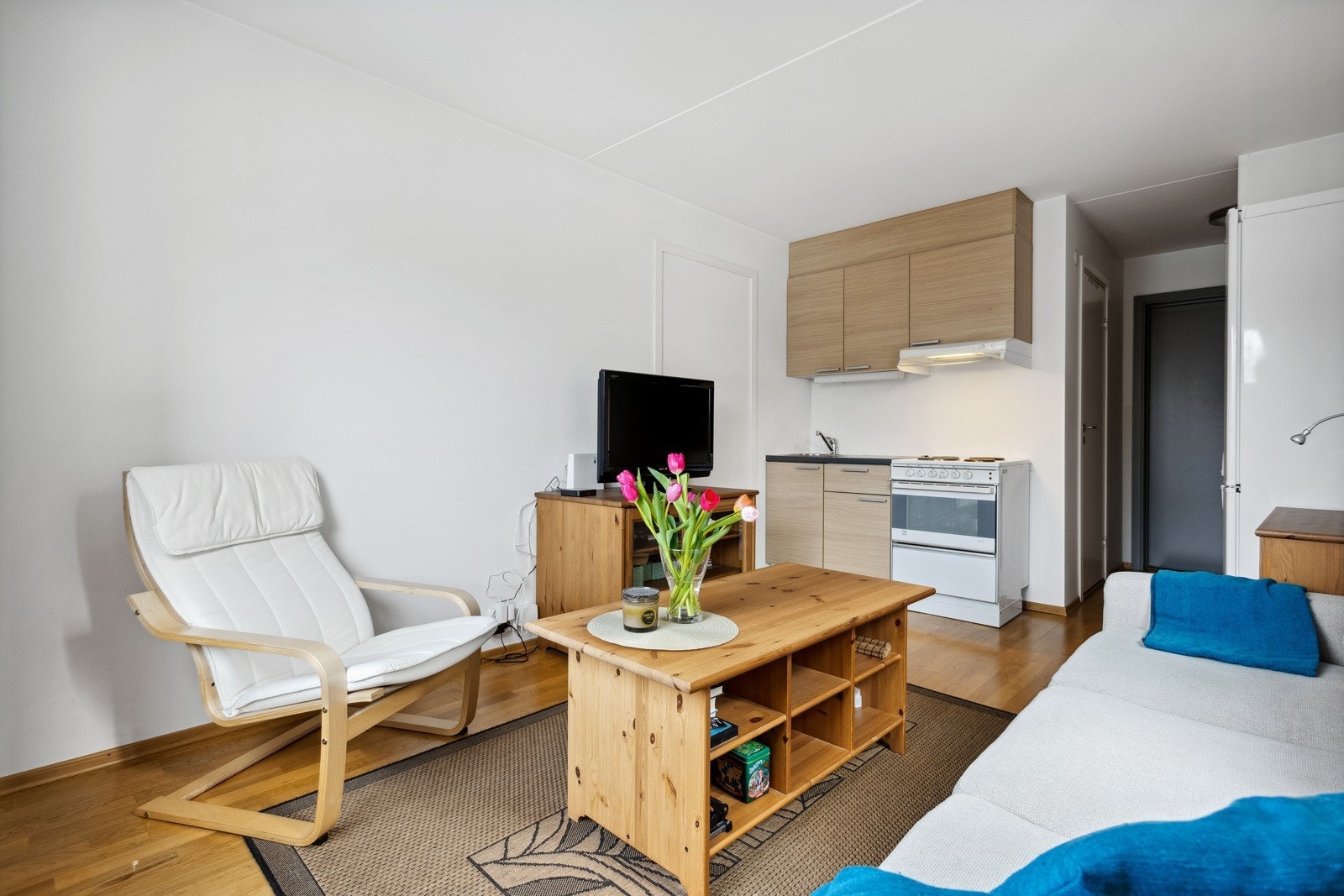 Her kan du flytte rett inn, hvitevarene er inkludert i leien. Galleribilde