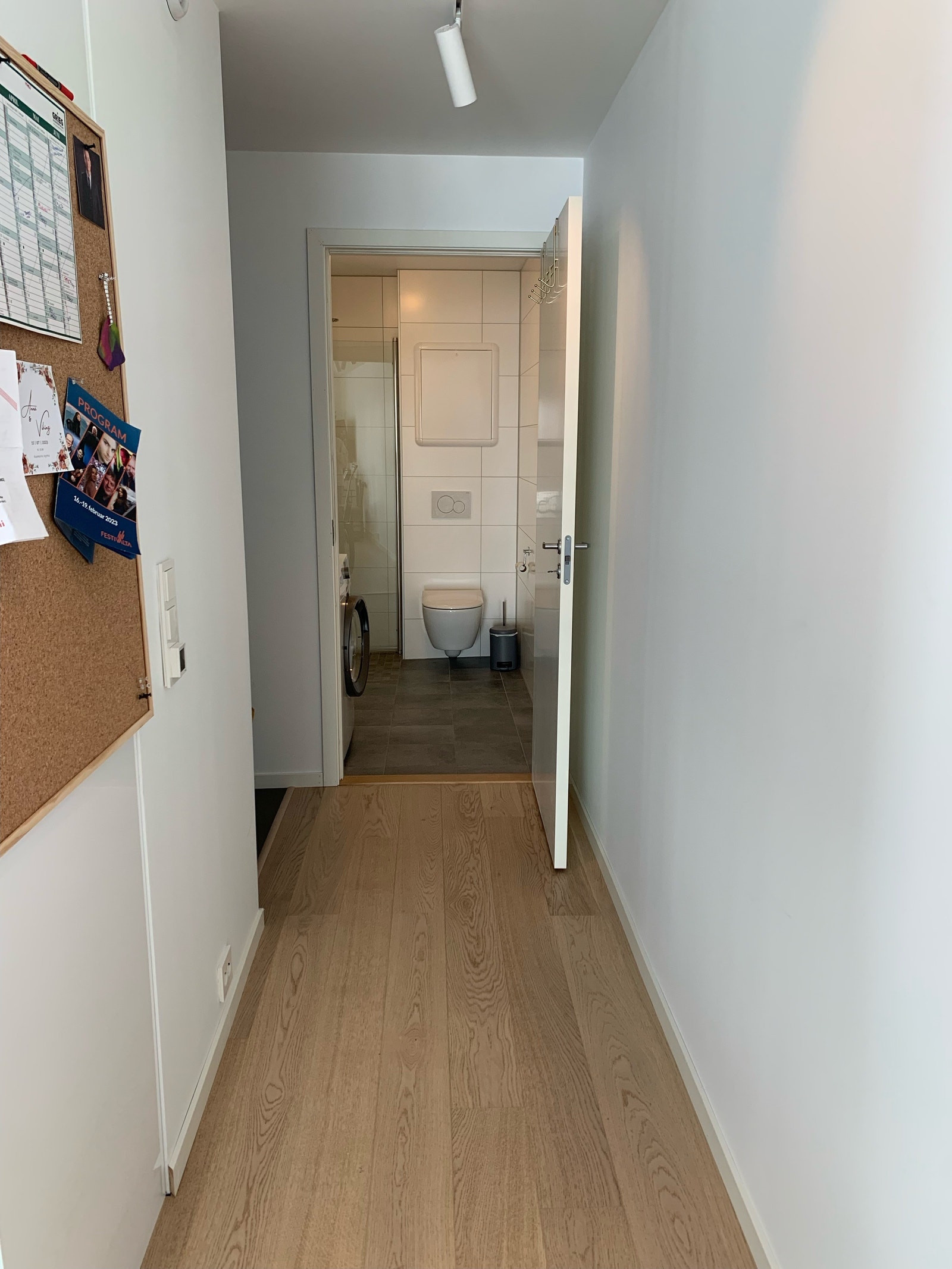 Mot bad Galleribilde