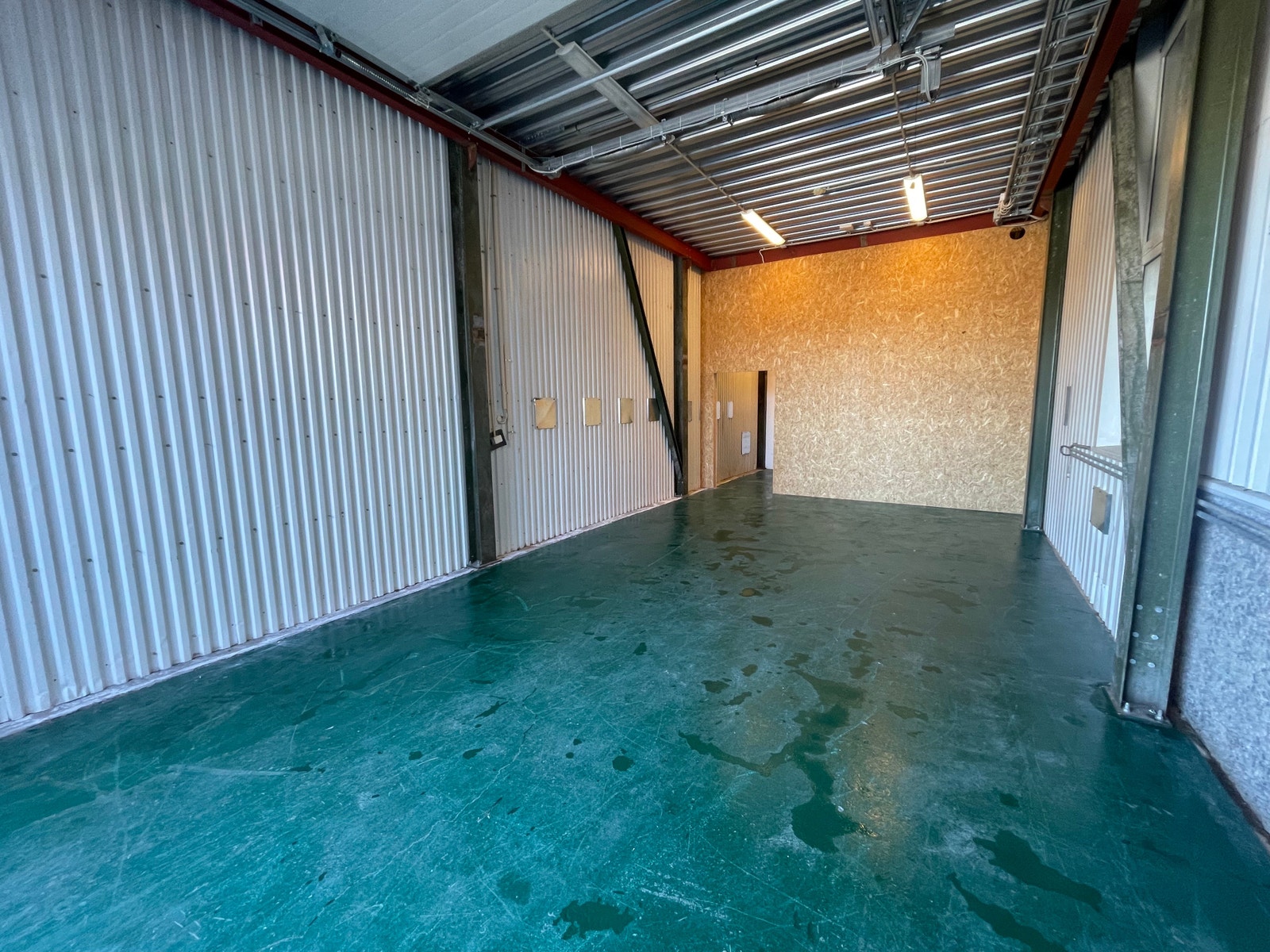 Garasje med god takhøyde Galleribilde