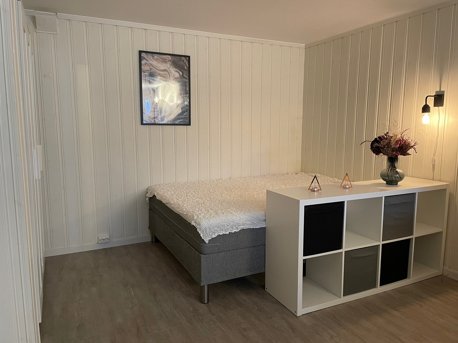 Dobbelseng 160x200m. Garderobeskap. Galleribilde