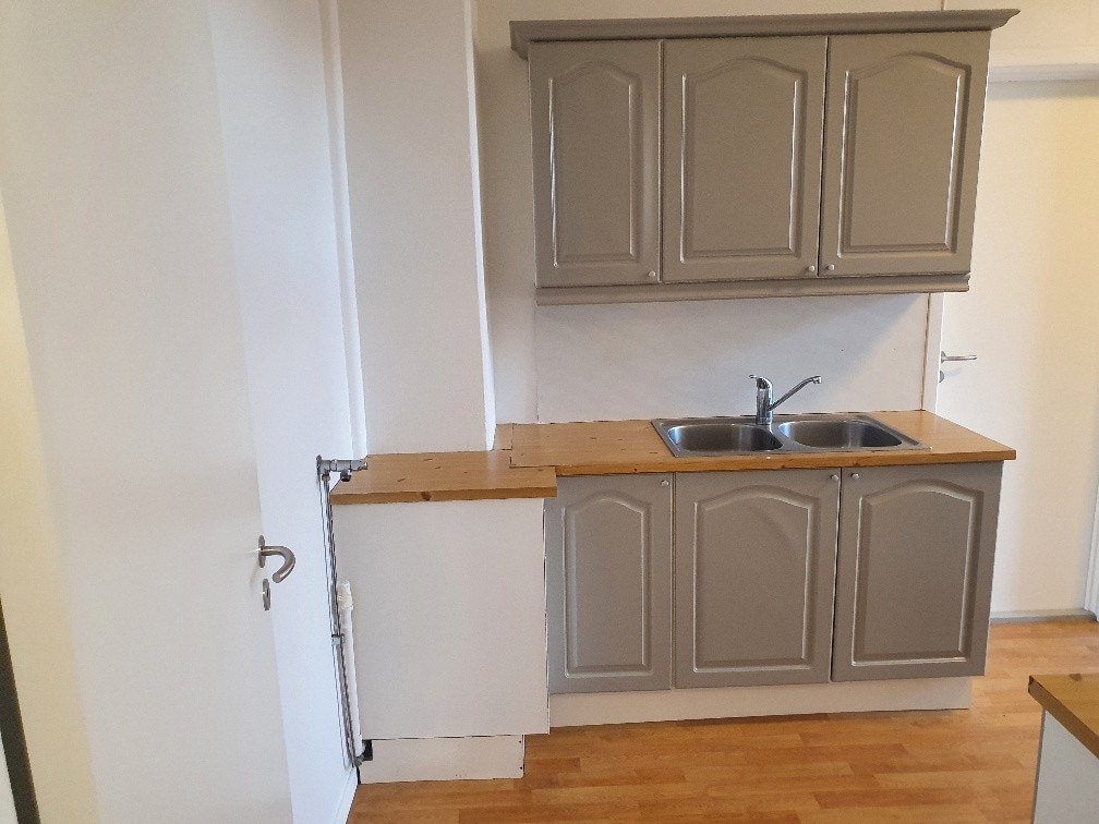 Kjøkken med tilkobling for oppvaskmaskin Galleribilde