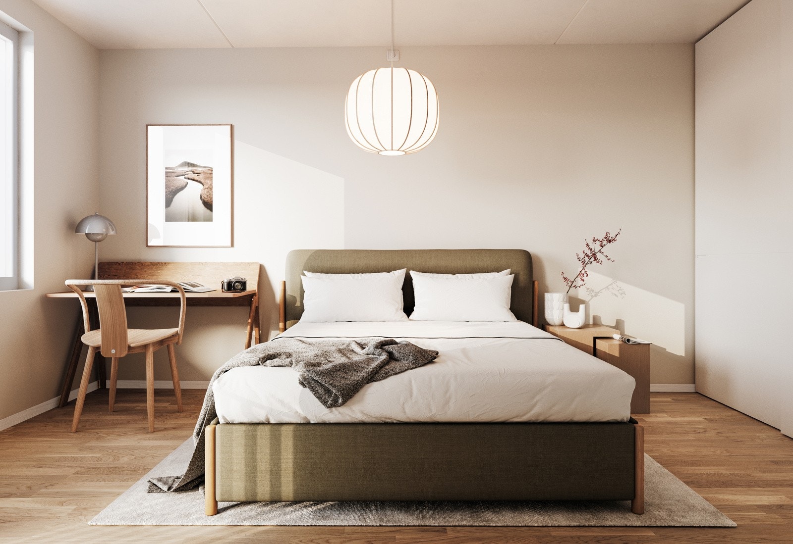 Soverom med god plass til oppbevaring. Galleribilde