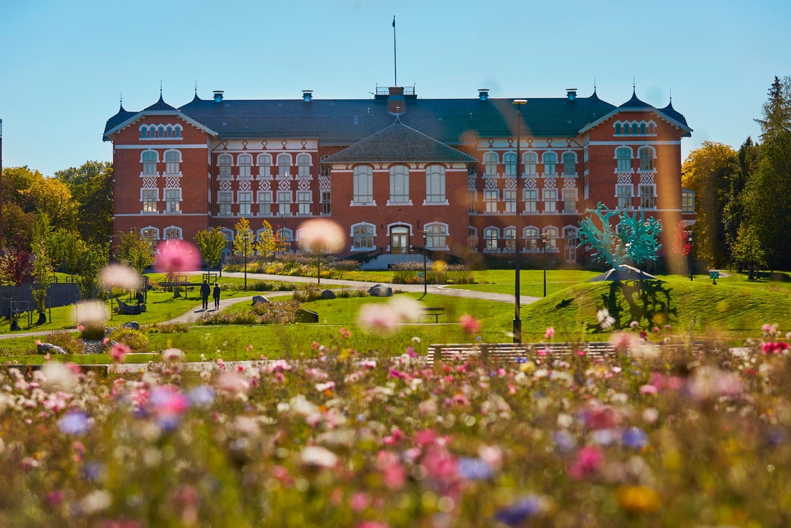 I Ås finner du NMBU (Norges Miljø- og Biovitenskapelige Universitet). Galleribilde