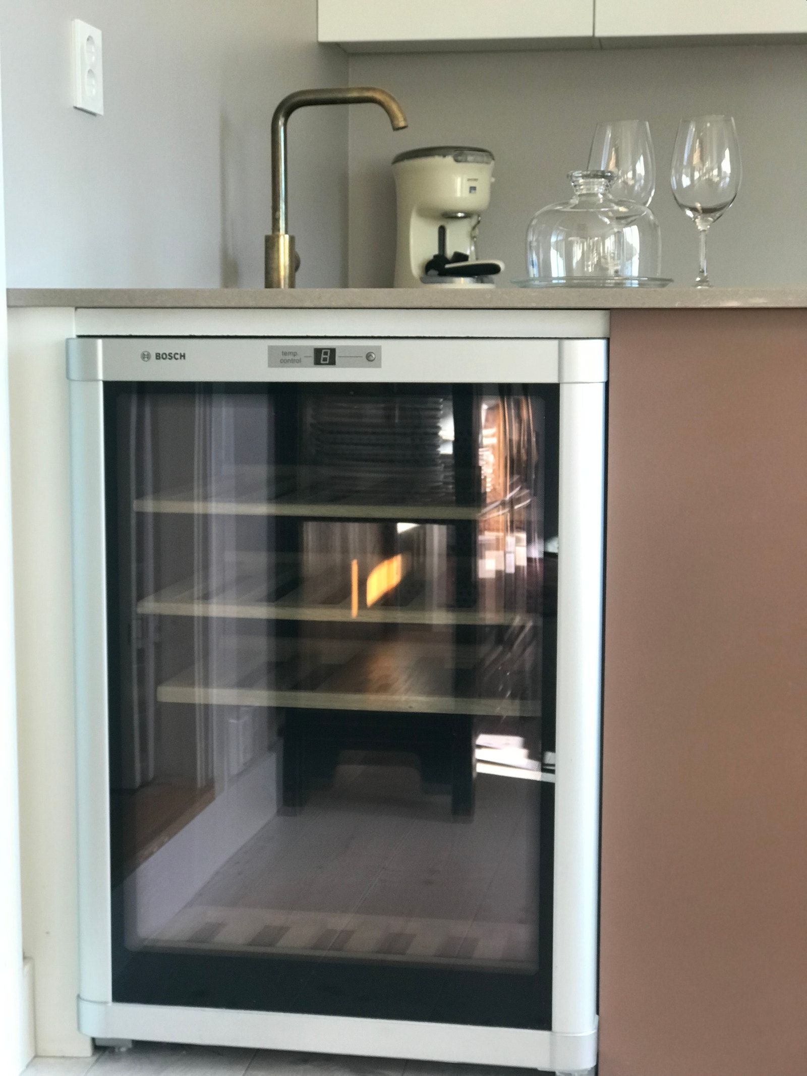 Sval rosé på late, varme dager Galleribilde