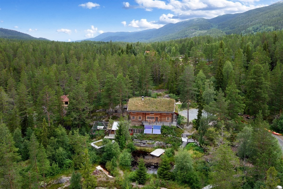 Eksempel: Slik kan det se ut når tomten tas i bruk. Her illustrert med boligen på tomt 6. Galleribilde