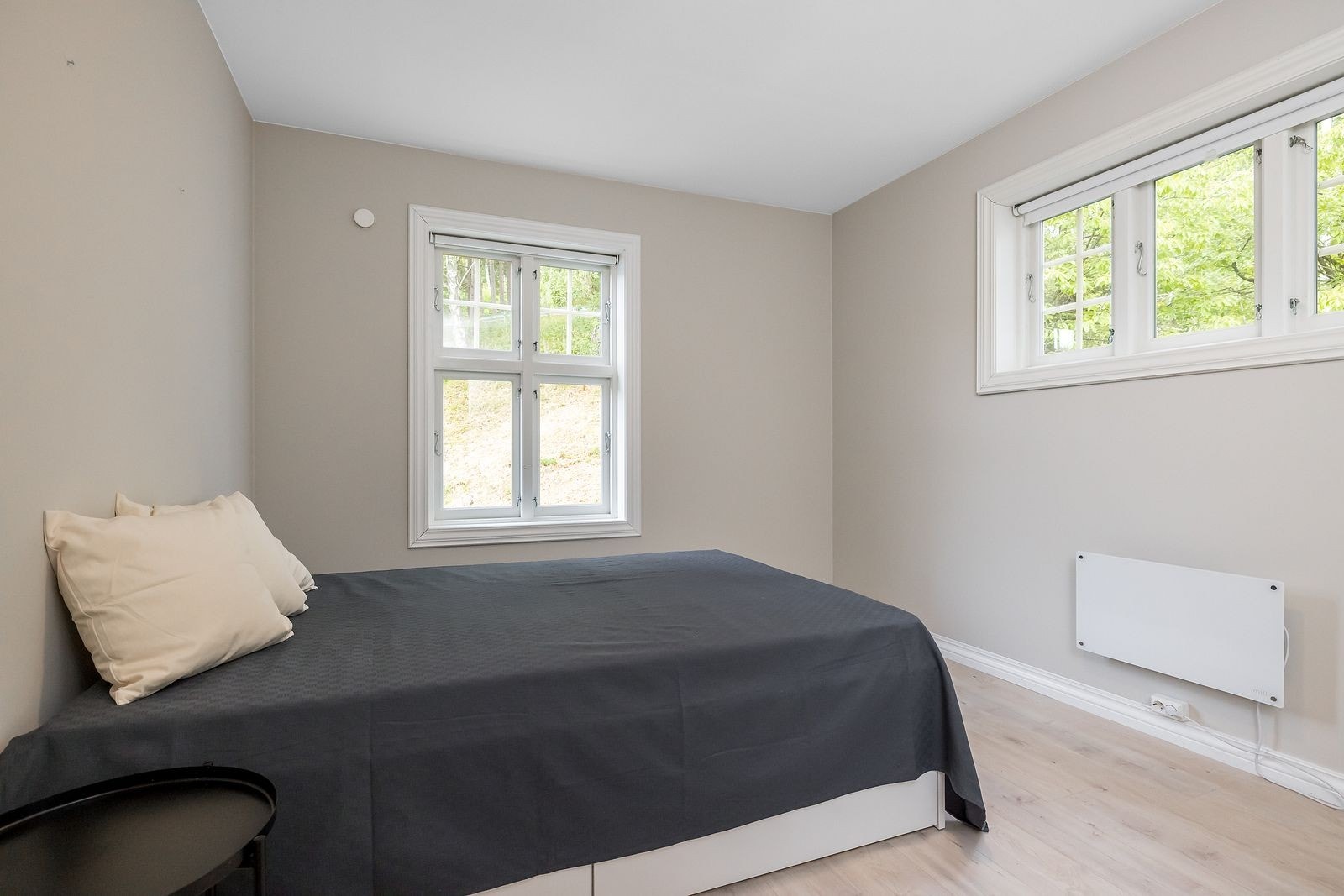 Rom 2 - 4500 kr LEDIG Galleribilde