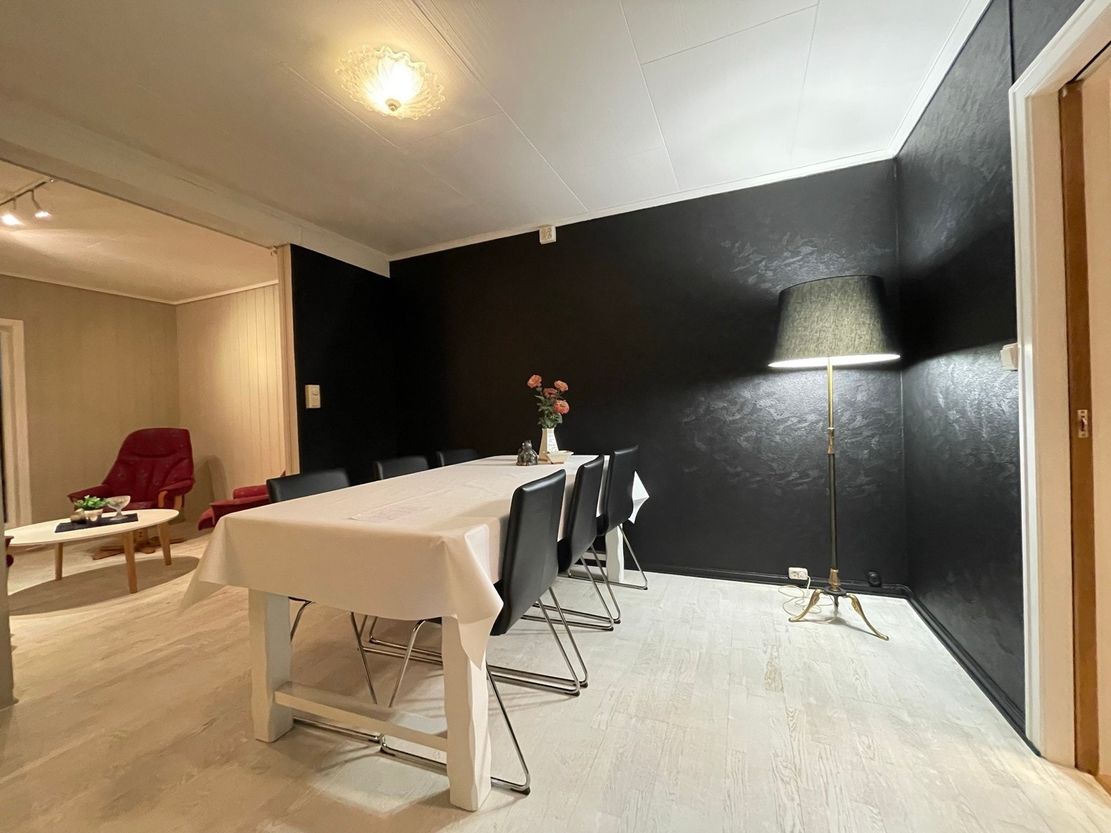 Spisestue møblert Galleribilde