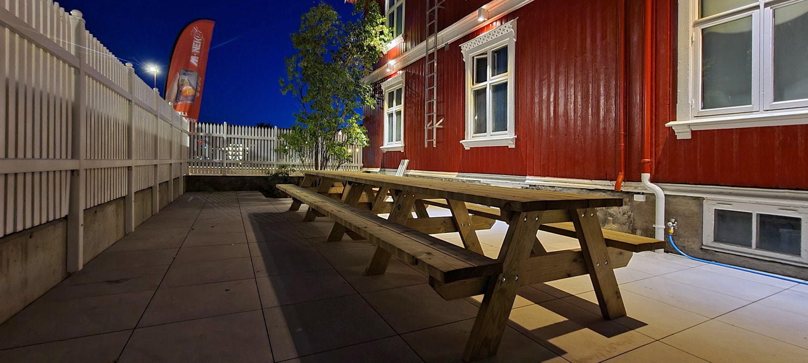 Uteplass Galleribilde