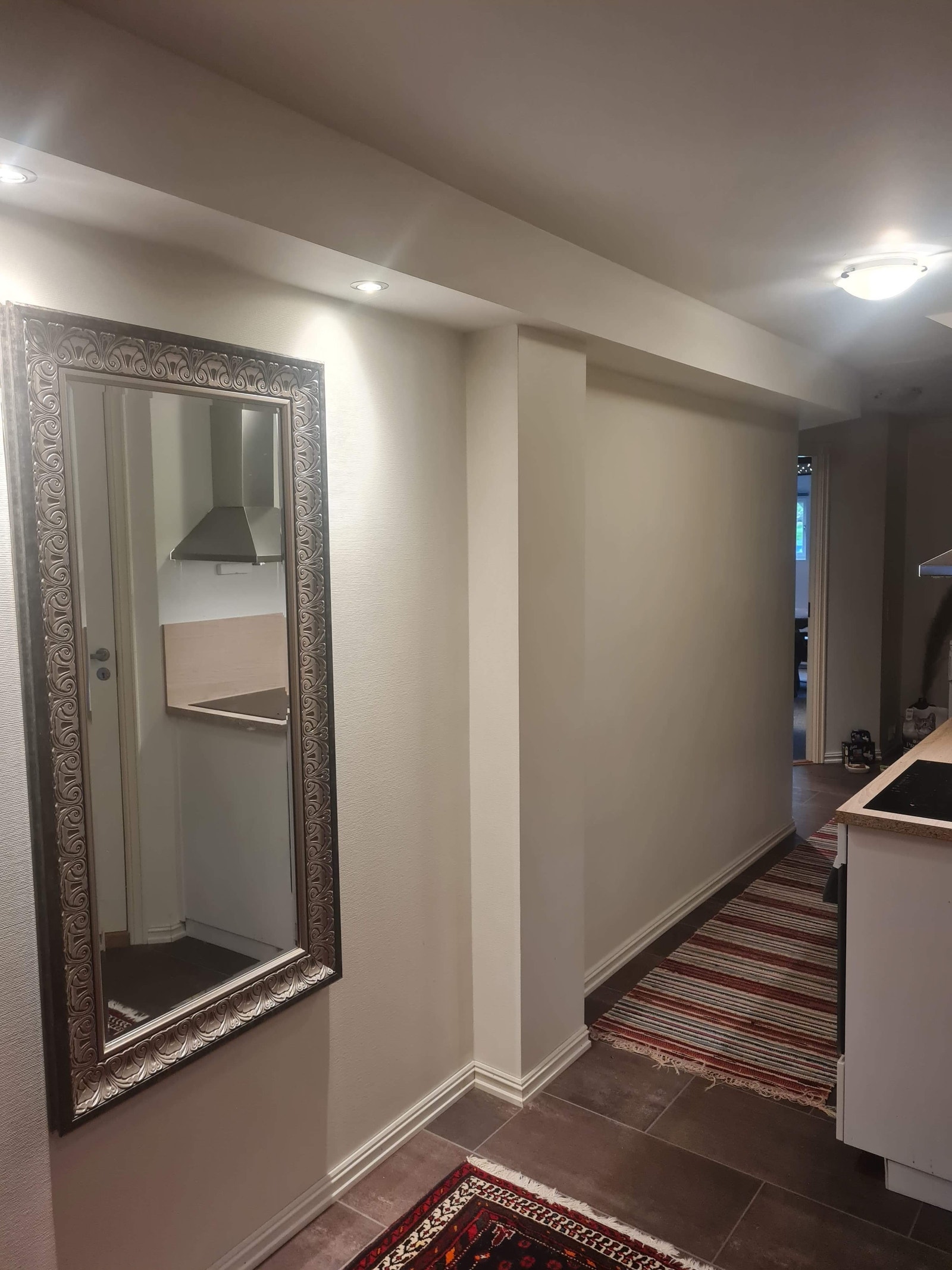 passasje gang mot stue Galleribilde