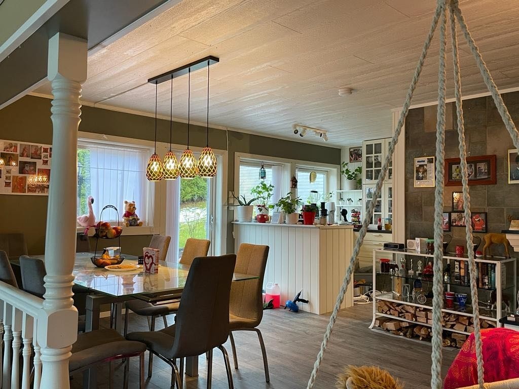 Spisestue med plass til langbord Galleribilde