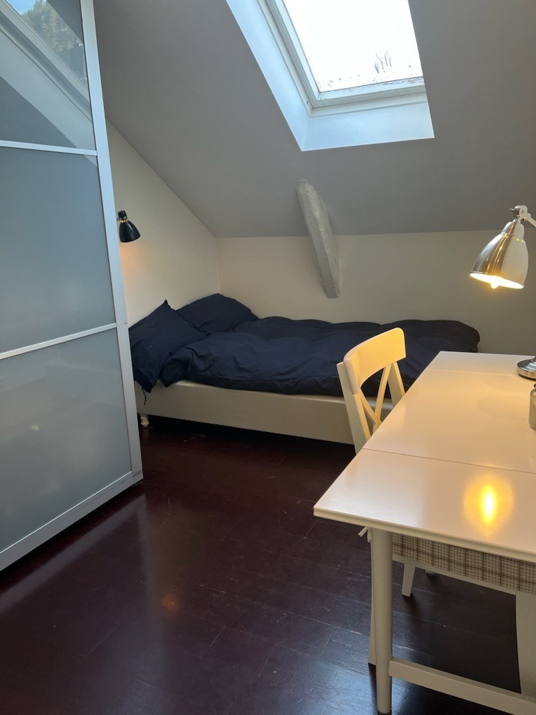 Soverom med 120 cm seng Galleribilde