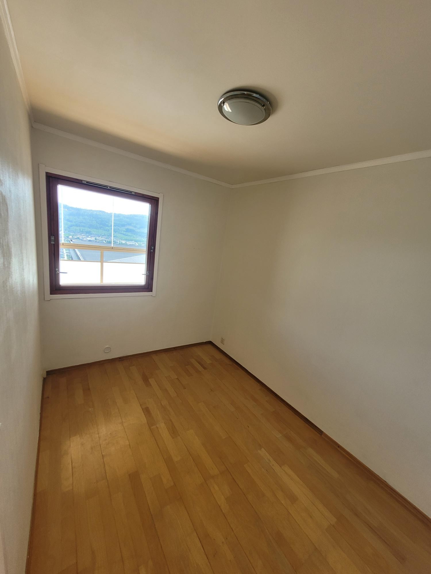 Soverom umøblert Galleribilde