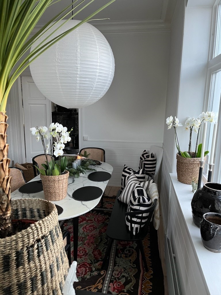 Alltid friske blomster på kjøkkenet og fellesarealene Galleribilde
