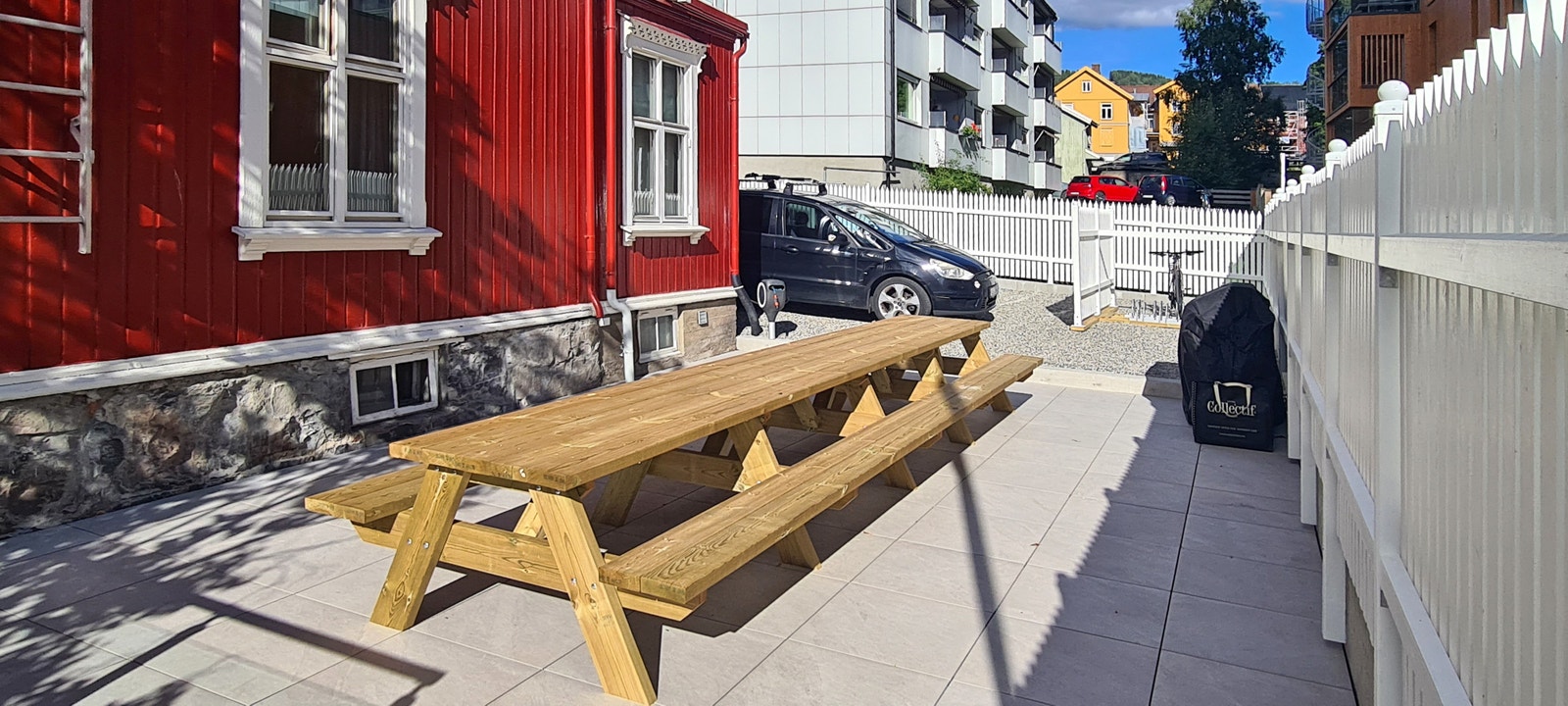 Uteplass med grill Galleribilde