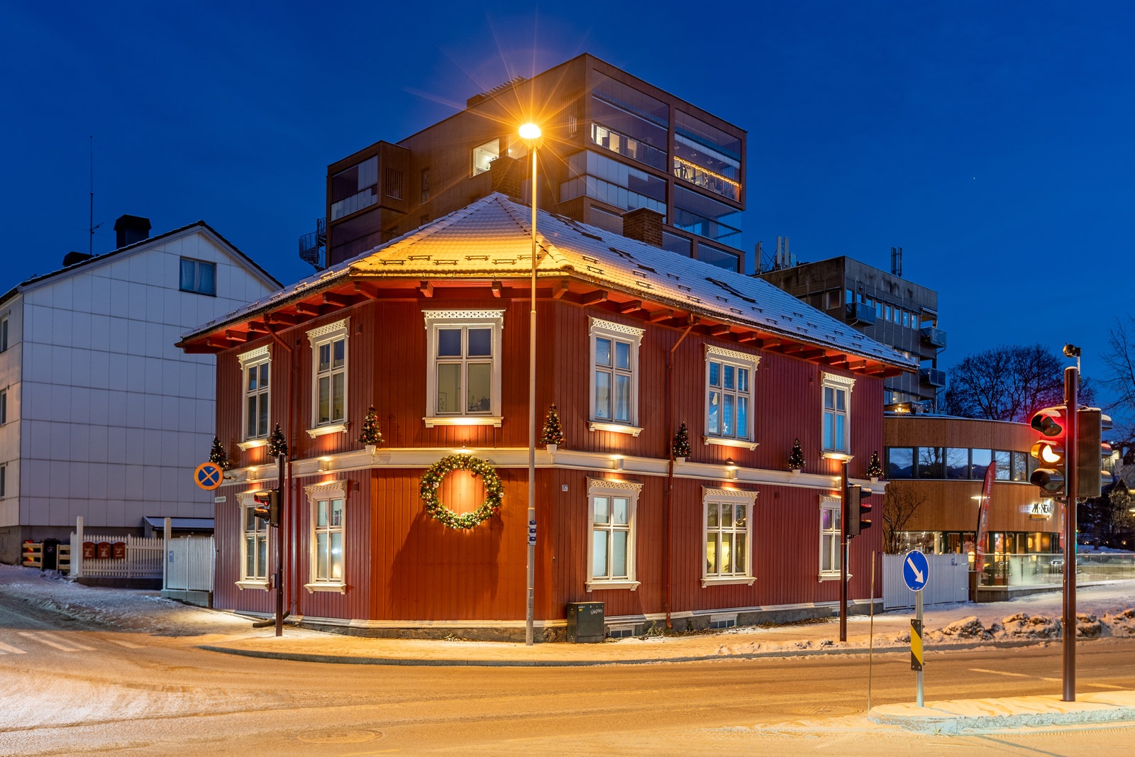 Fasade vinter Galleribilde