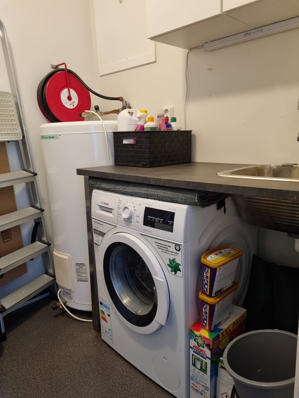 Vaskemaskin og tørketrommel Galleribilde