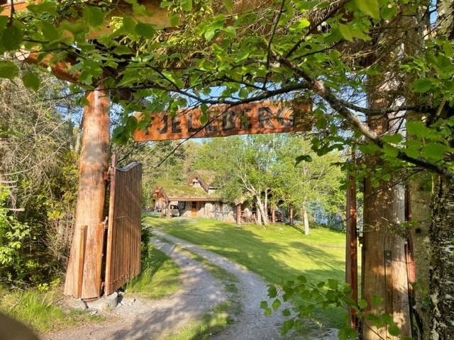 Innkjørsel Galleribilde