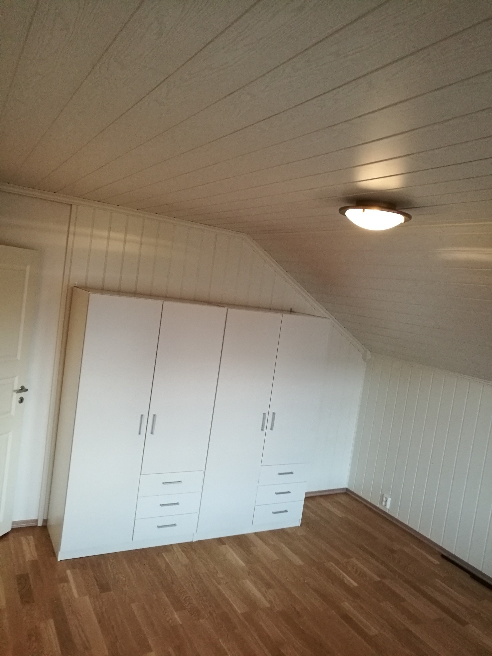 Sove1 Galleribilde