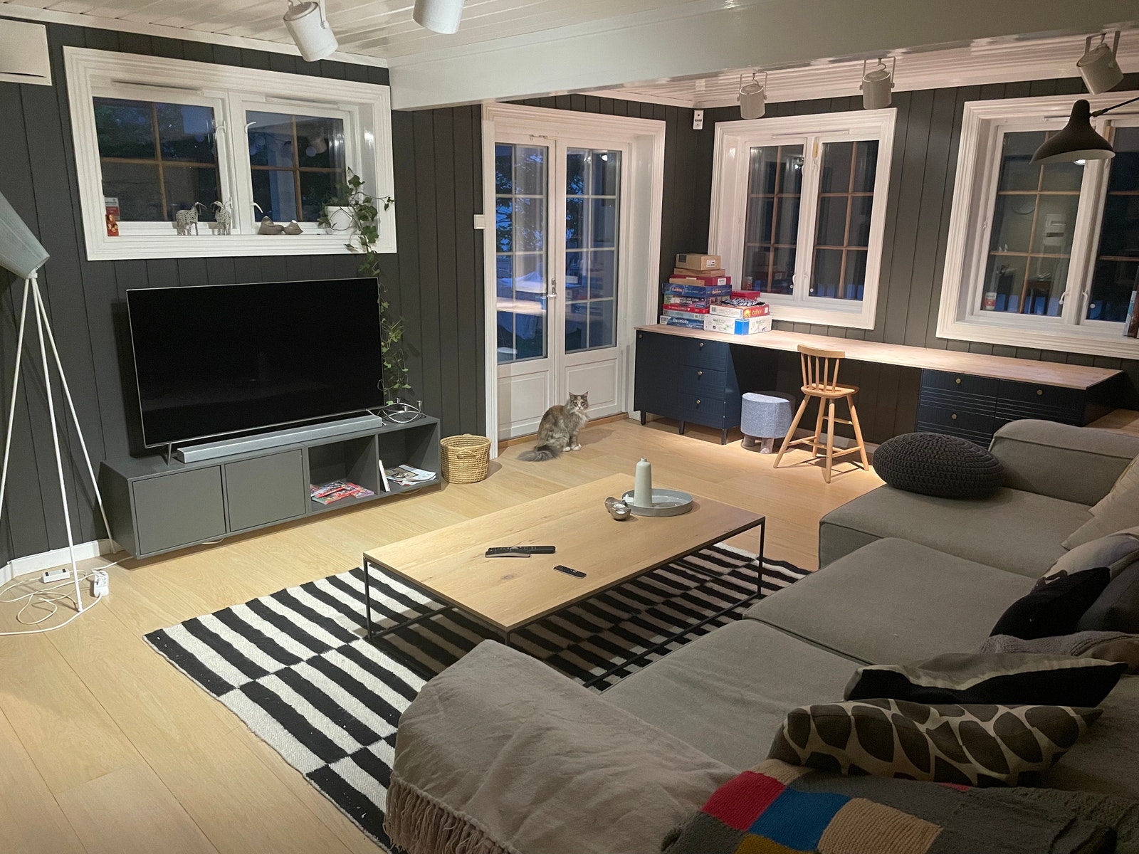 Stor stue - umøblert Galleribilde