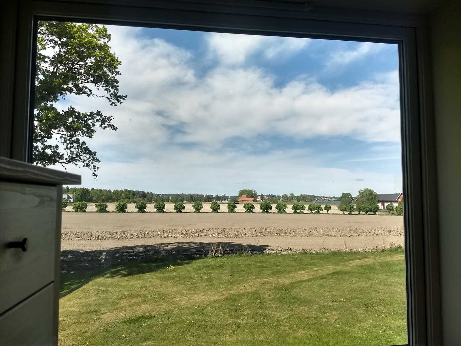 Fin utsikt mot Tønsbergfjorden fra soverom 2 Galleribilde