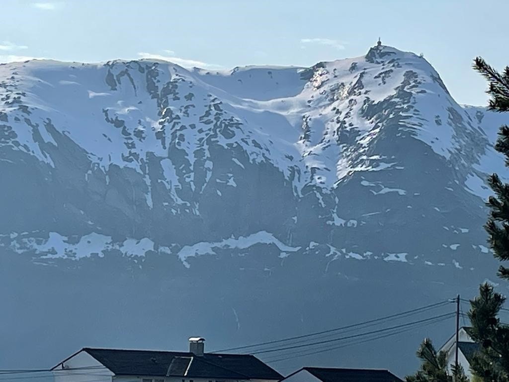 Lønahorgi, ser frå Hadlingen og Koladiket Galleribilde