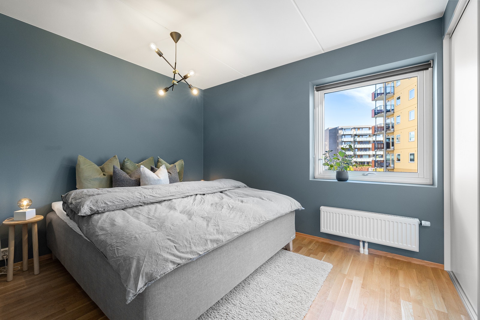 Soverom 1 med plass til dobbelseng Galleribilde