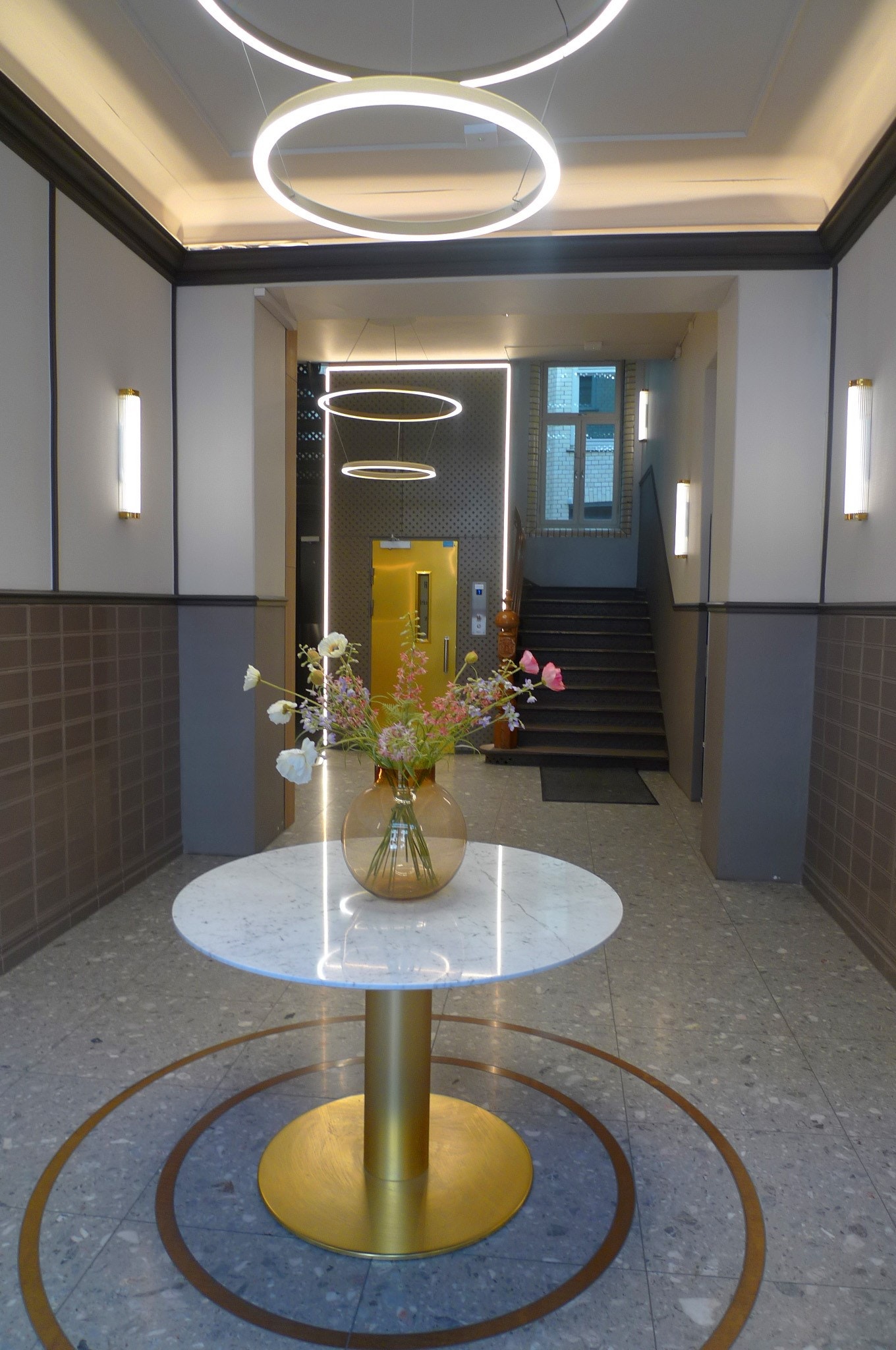 Felles inngangspari Galleribilde