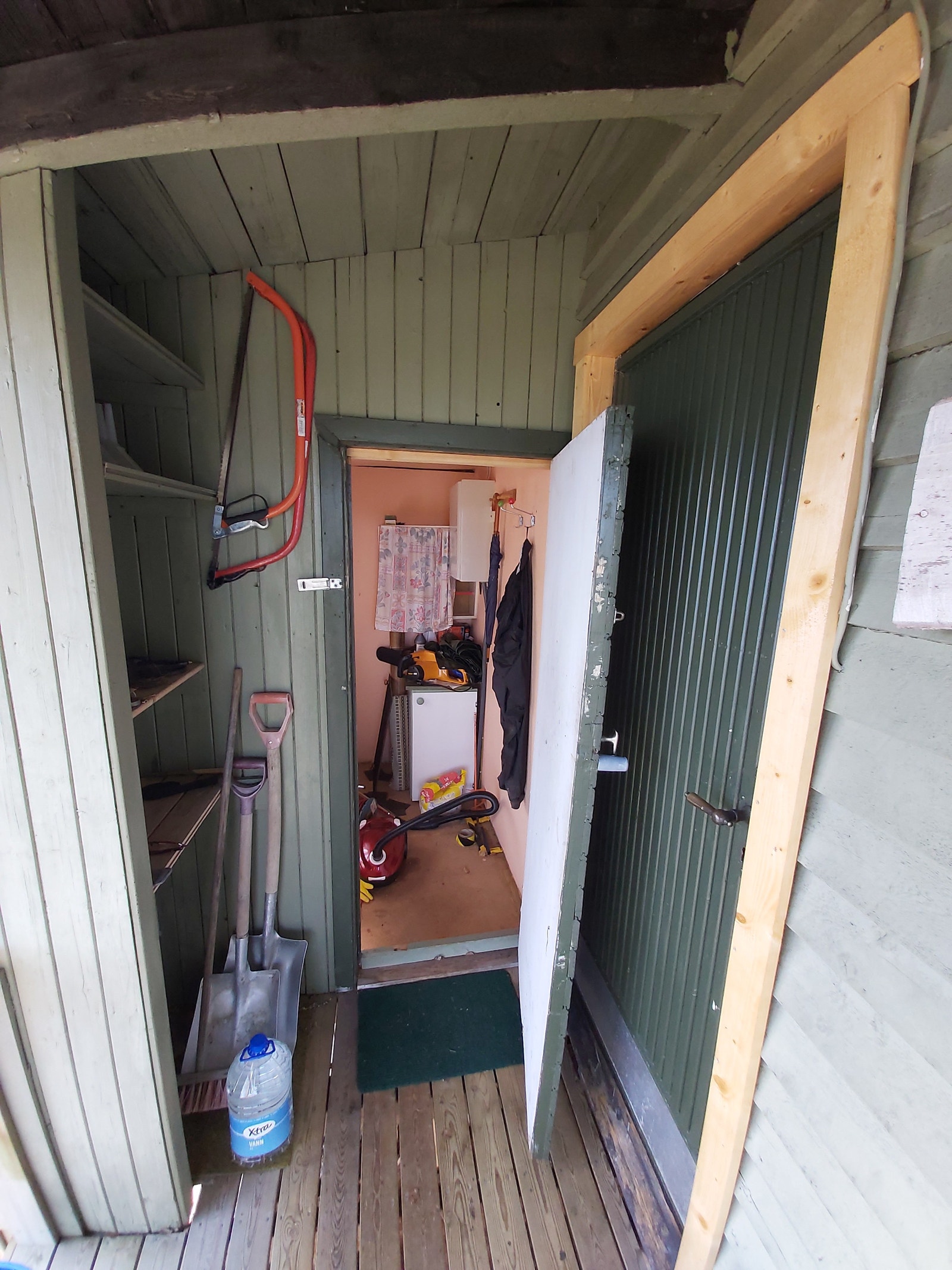 Utvendig bod ca 2 m2 Galleribilde