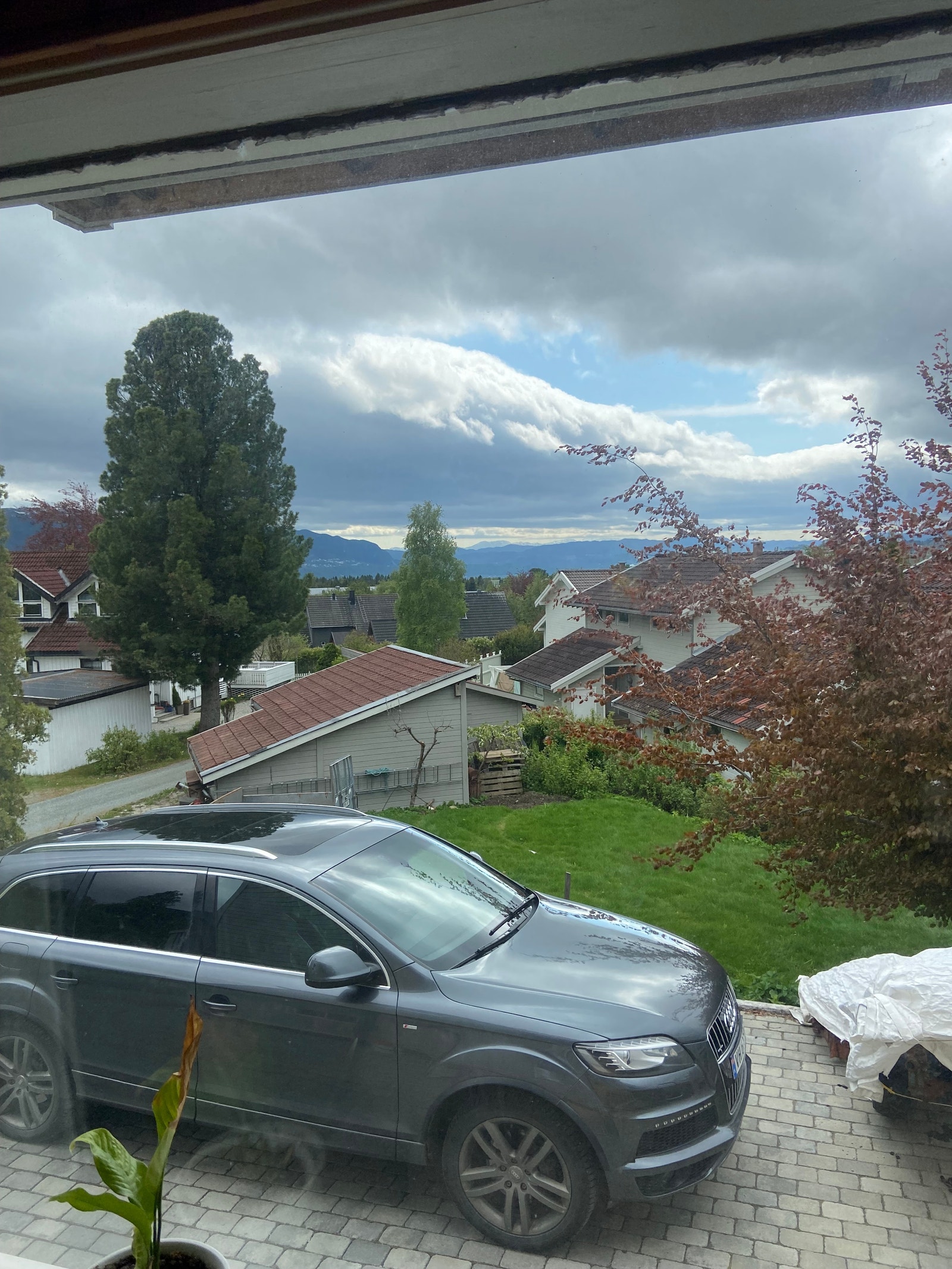 Utsikt fra stuevindu over Gauldalen/Vassfjellet Galleribilde