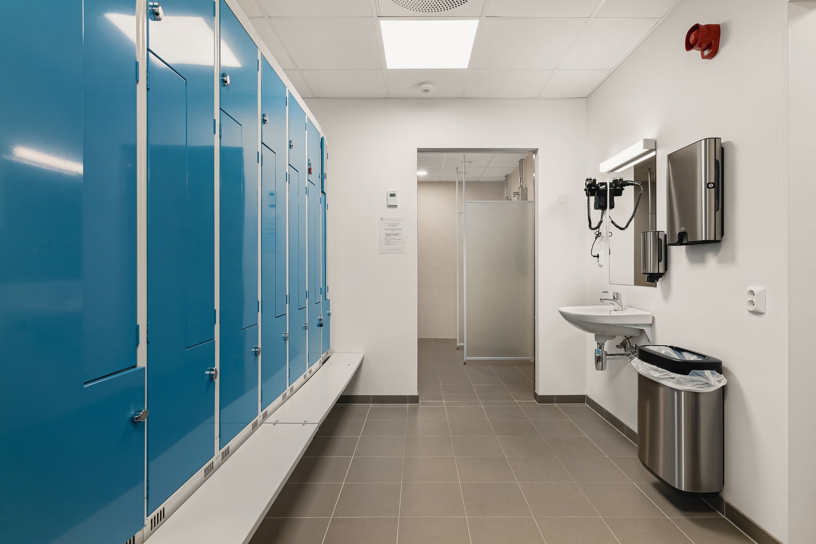 Garderobe / dusj Galleribilde