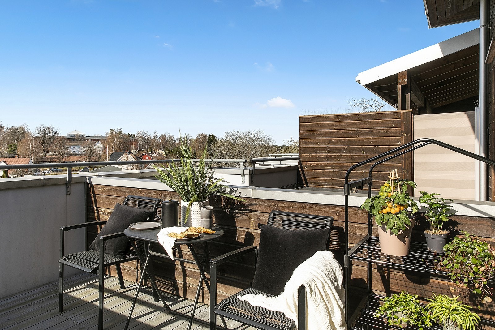 Uteplassen Galleribilde