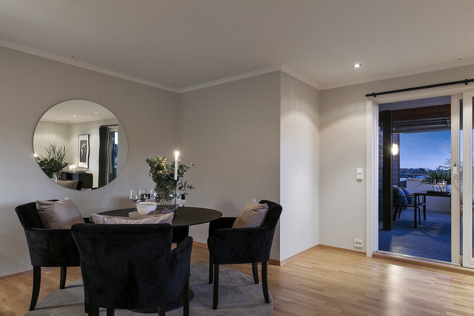 Fin plass til spisegruppe Galleribilde