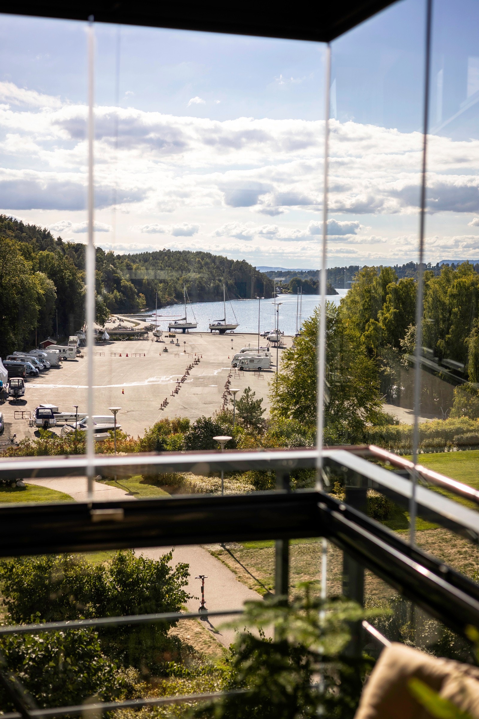 Fra stuen er det adkomst til balkongen som er på ca. 7 kvm Galleribilde