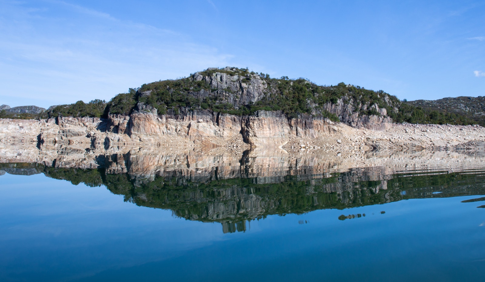 Speilvendt opp ned Galleribilde