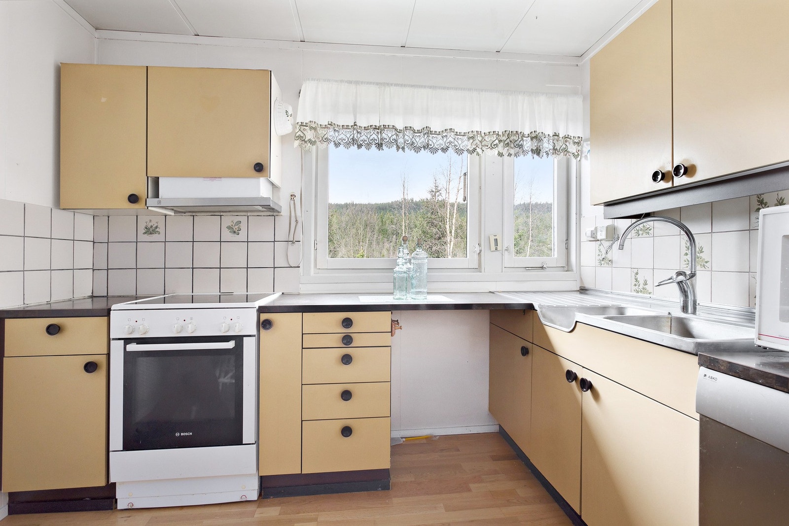 Her har du godt med skap- og benkeplass Galleribilde